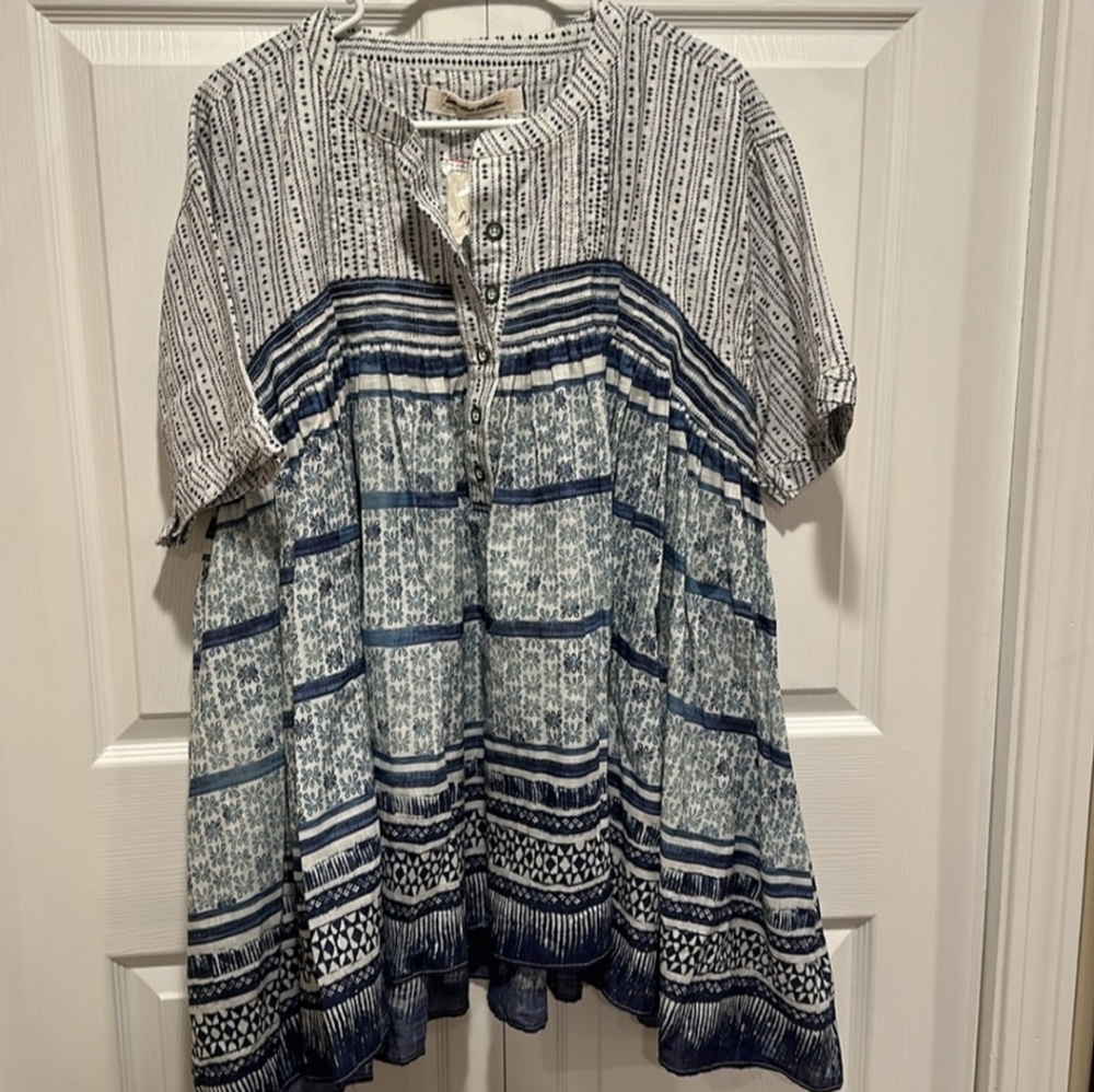We The Free Babydoll Block Printed Top Size Small - Picture 3 of 4